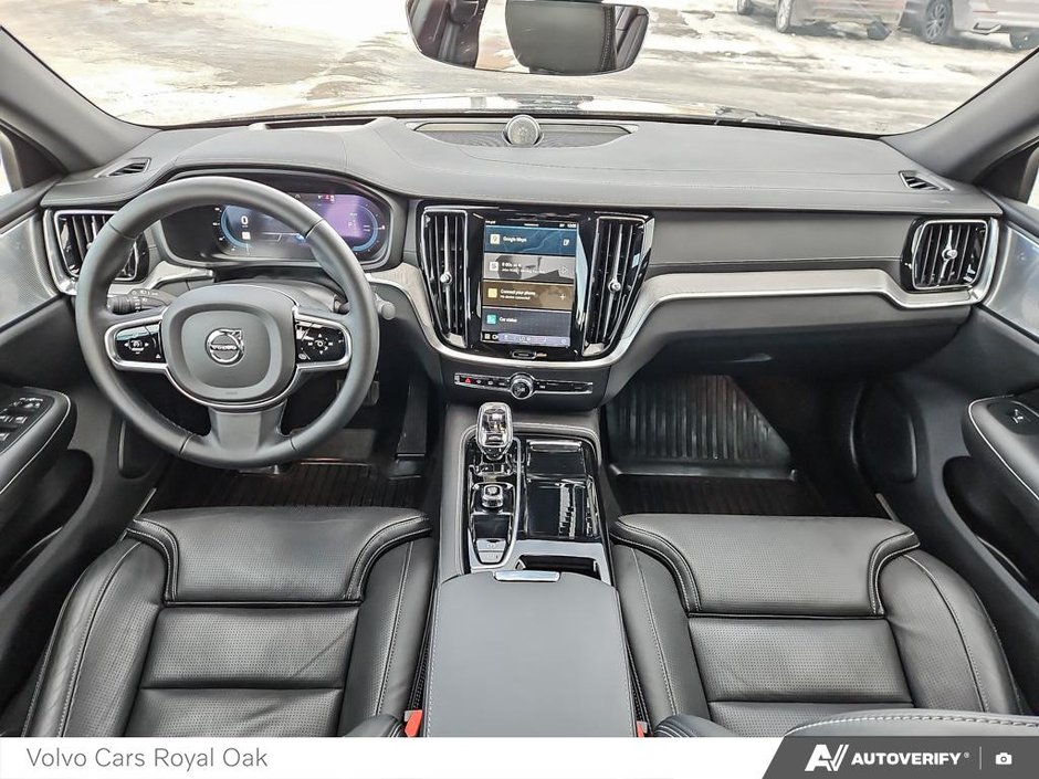 2025 Volvo S60 Plug-In Hybrid Ultra Black Edition-23