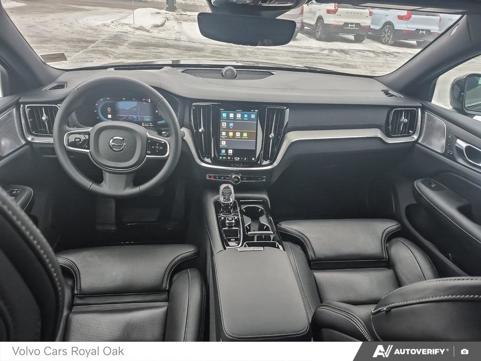 2025 Volvo S60 Plug-In Hybrid Ultra Black Edition-23