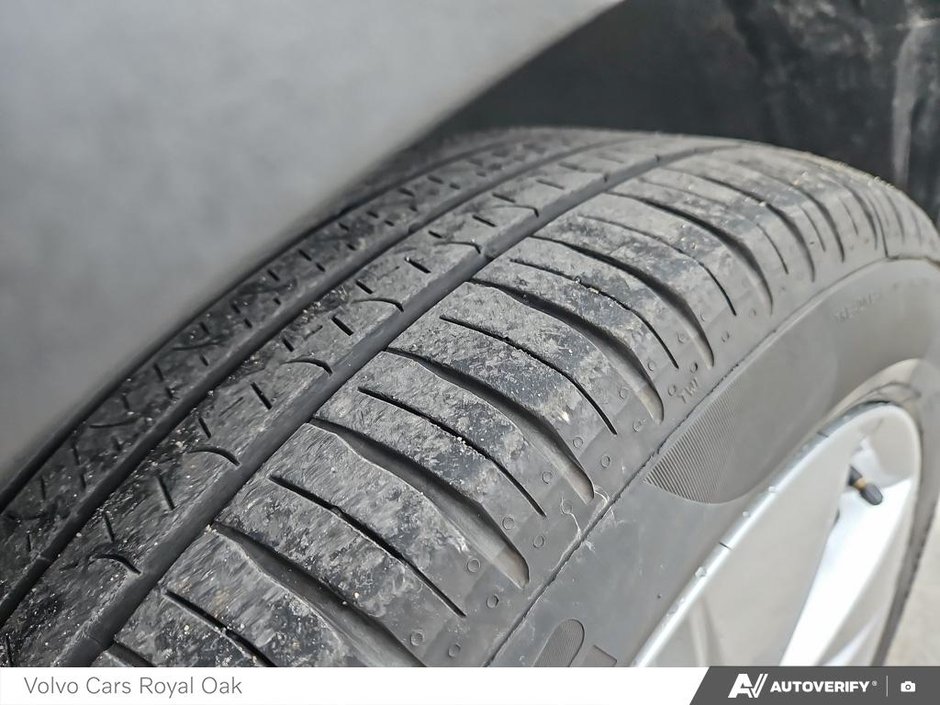 2025 Volvo V60 Cross Country Core-6