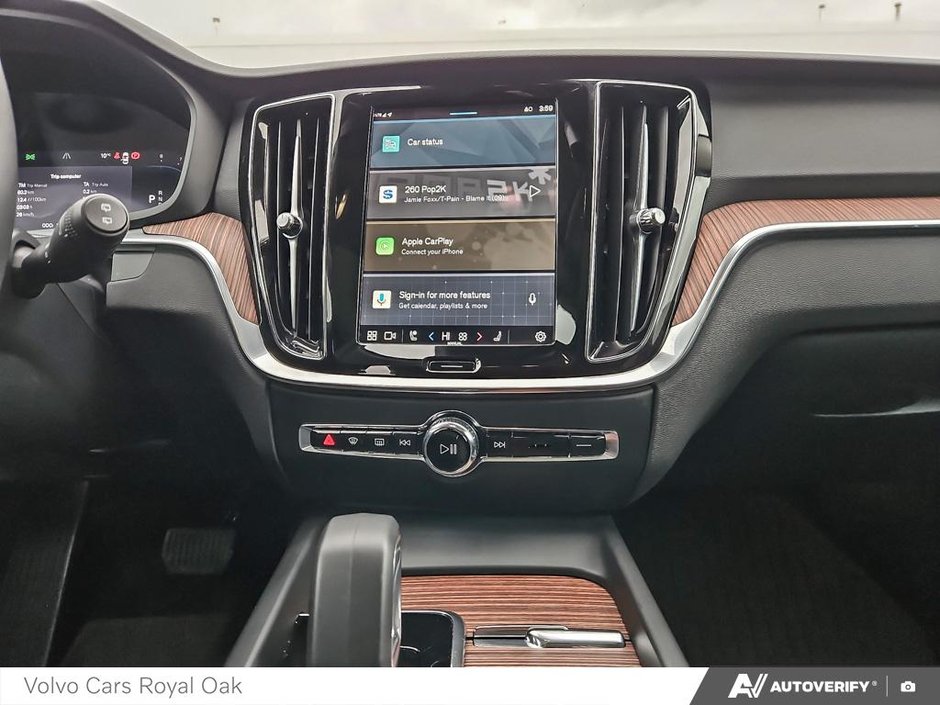 2025 Volvo V60 Cross Country Core-18