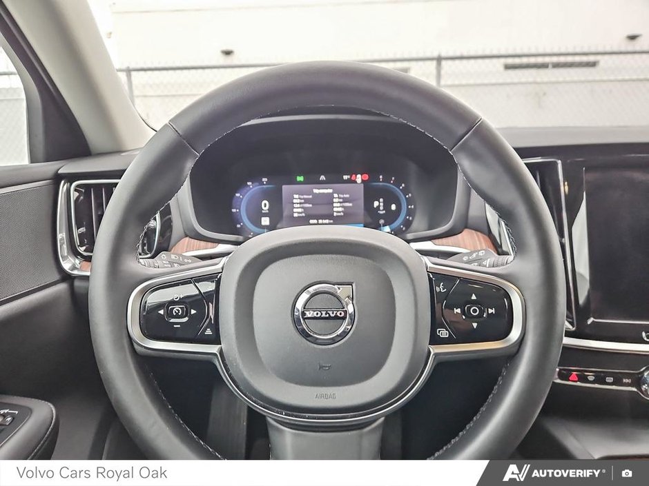 2025 Volvo V60 Cross Country Core-13