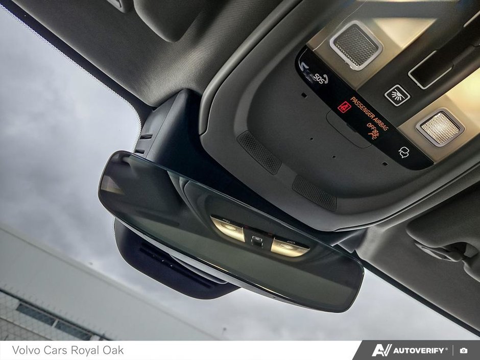 2025 Volvo V60 Cross Country Core-20