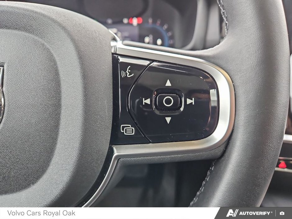 2025 Volvo V60 Cross Country Core-15