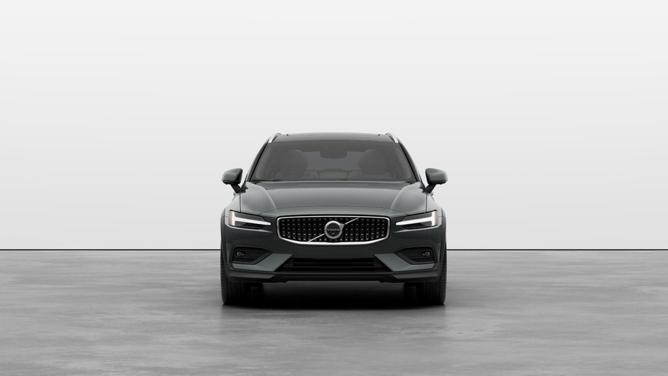 2026 Volvo V60 Cross Country Ultra-2