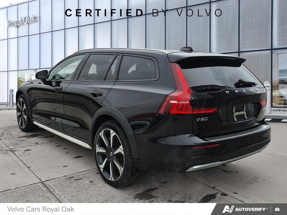 2026 Volvo V60 Cross Country Ultra-3