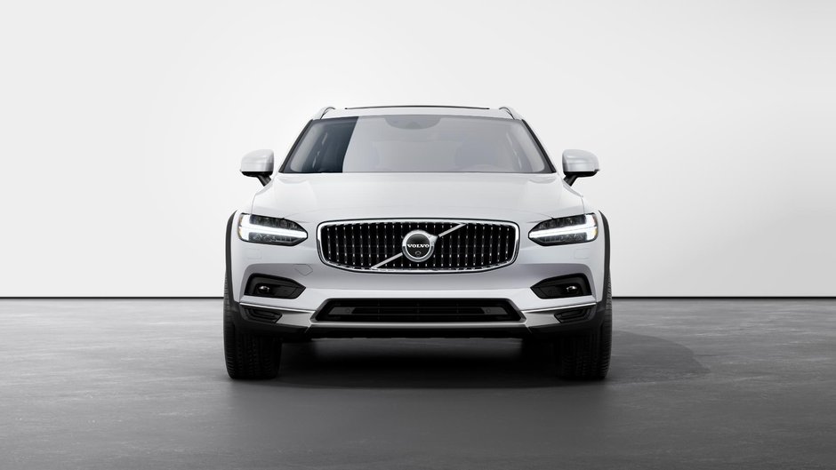 2026 Volvo V90 Cross Country Ultra-2