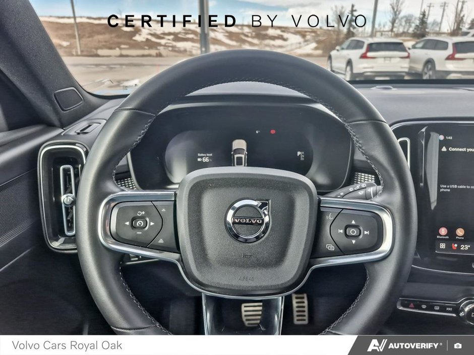 2022 Volvo XC40 Recharge Pure Electric Plus-13