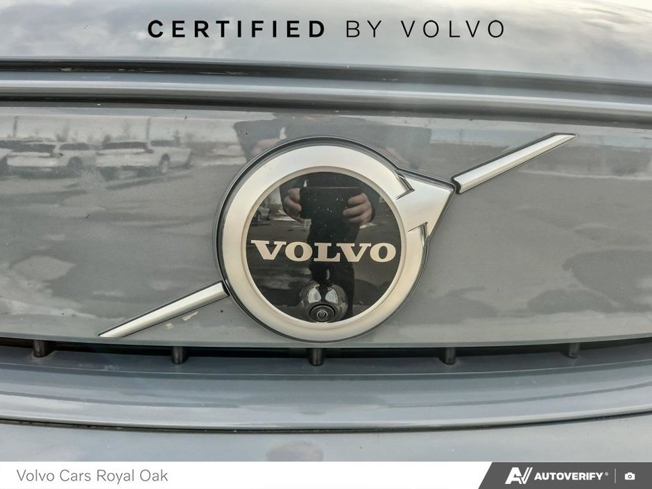 2022 Volvo XC40 Recharge Pure Electric Plus-8