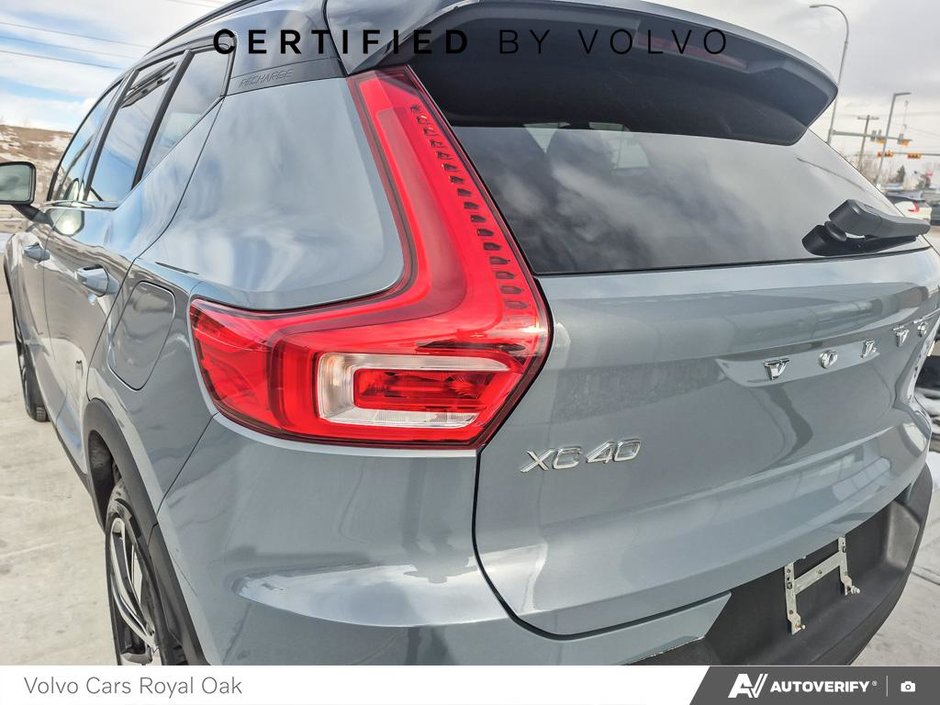2022 Volvo XC40 Recharge Pure Electric Plus-10