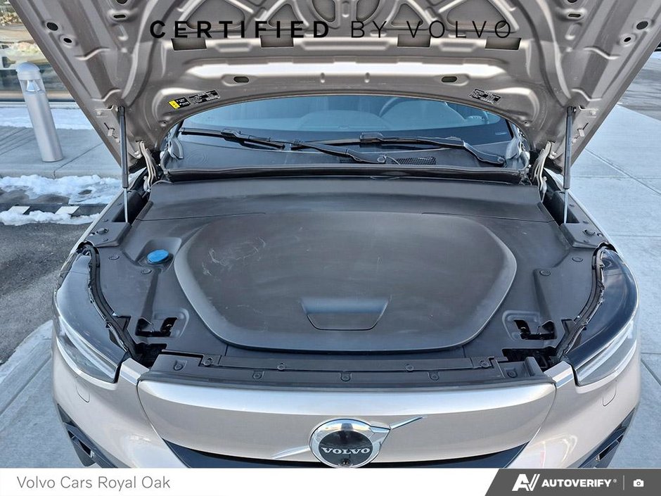 2023 Volvo XC40 Recharge Pure Electric Ultimate-9