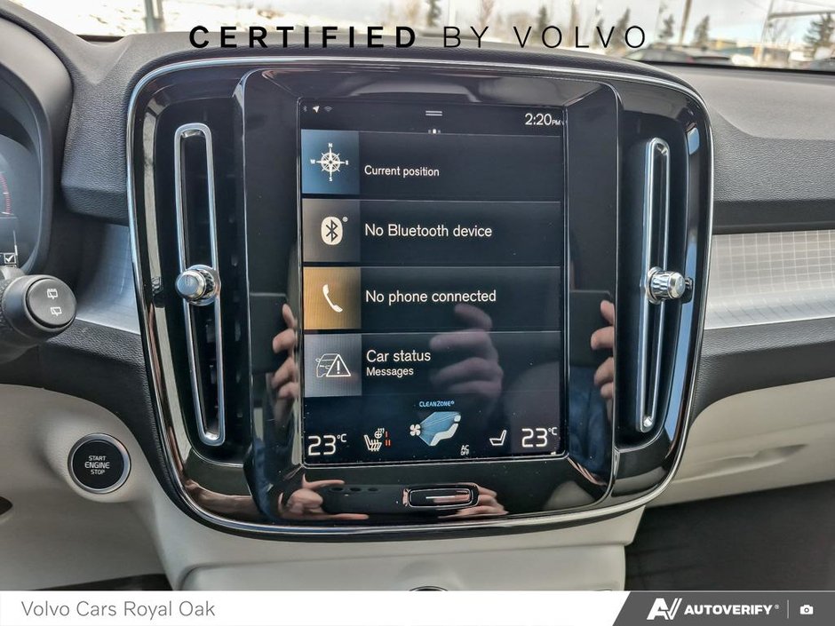 2022 Volvo XC40 Momentum-18