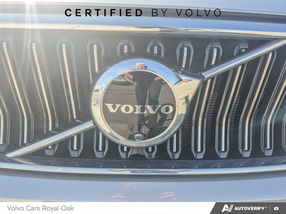 2024 Volvo XC40 Ultimate Bright Theme-8