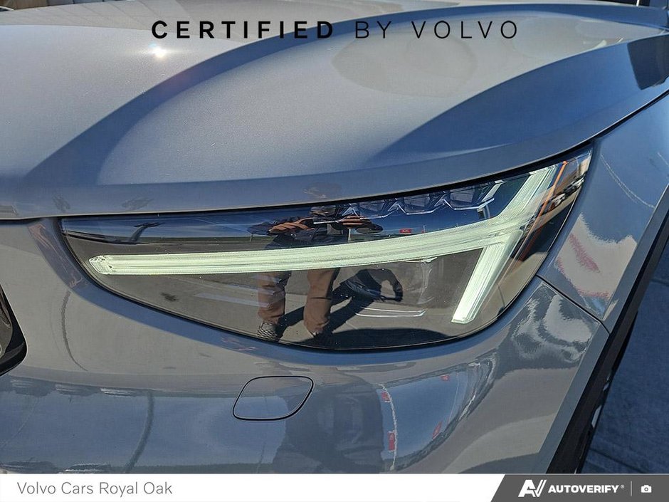 2024 Volvo XC40 Ultimate Dark Theme-7