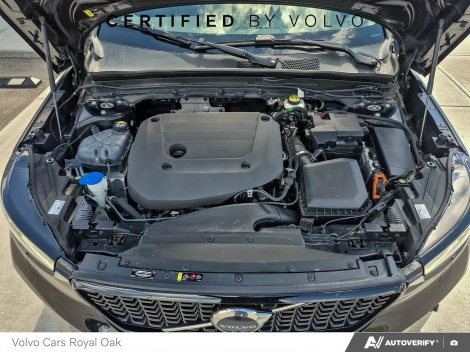 2024 Volvo XC40 Ultimate Dark Theme-9