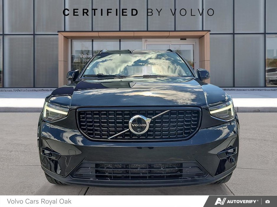 2024 Volvo XC40 Ultimate Dark Theme-1