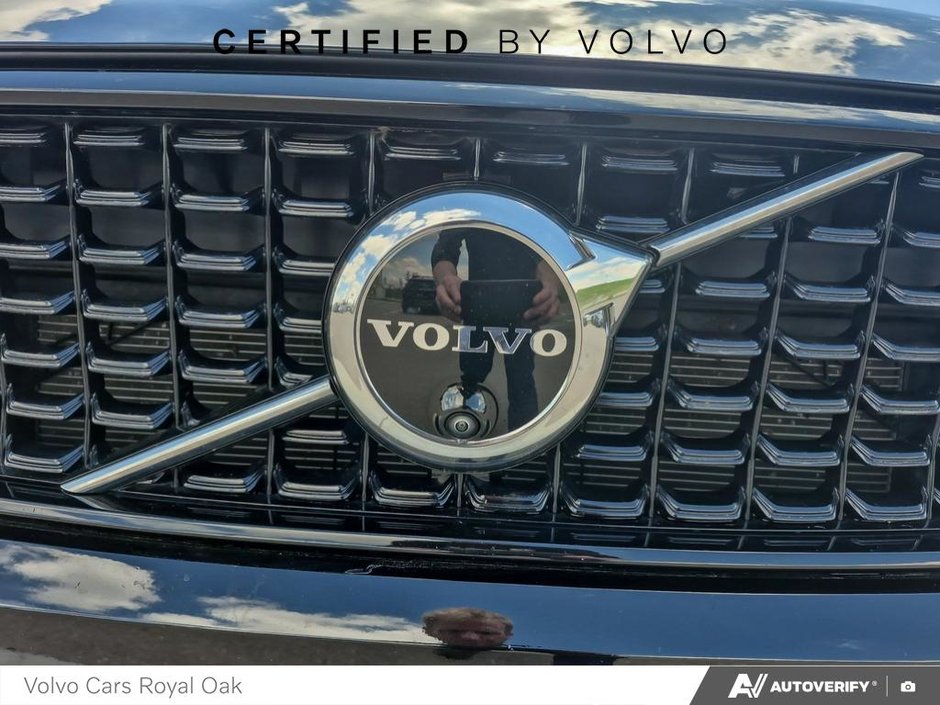 2024 Volvo XC40 Ultimate Dark Theme-8