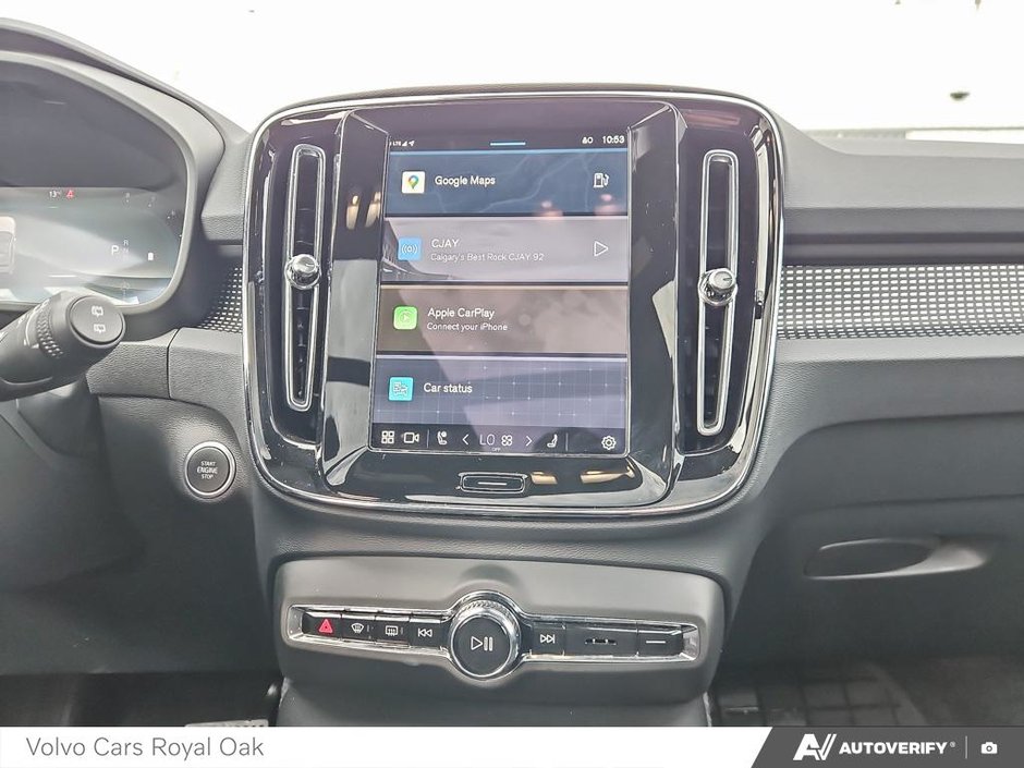 2025 Volvo XC40 Ultra Dark Theme-18