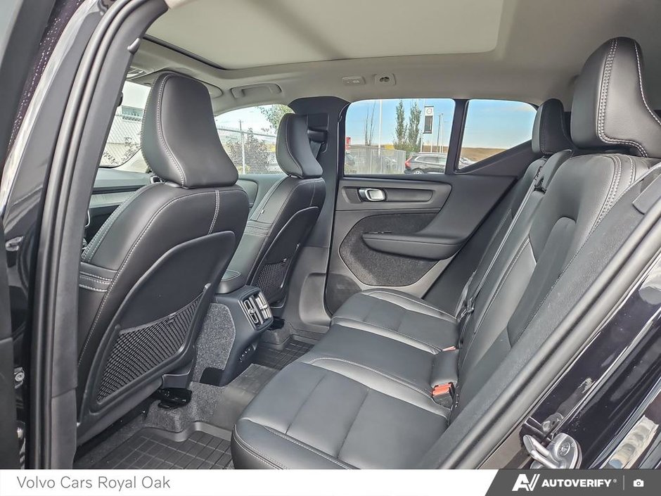 2025 Volvo XC40 Core Bright Theme-22