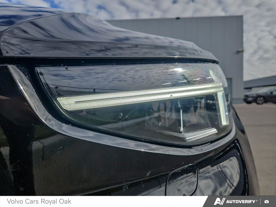 2025 Volvo XC40 Core Bright Theme-7