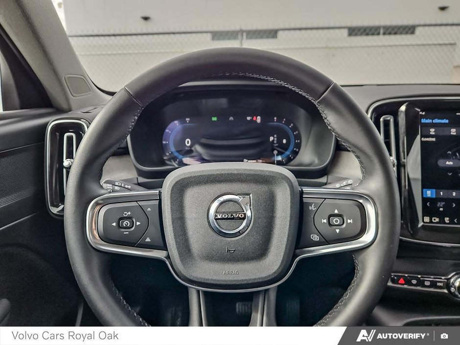 2025 Volvo XC40 Core Bright Theme-13