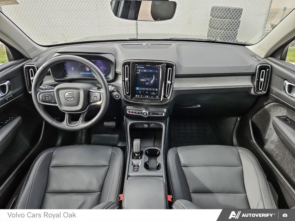 2025 Volvo XC40 Core Bright Theme-23