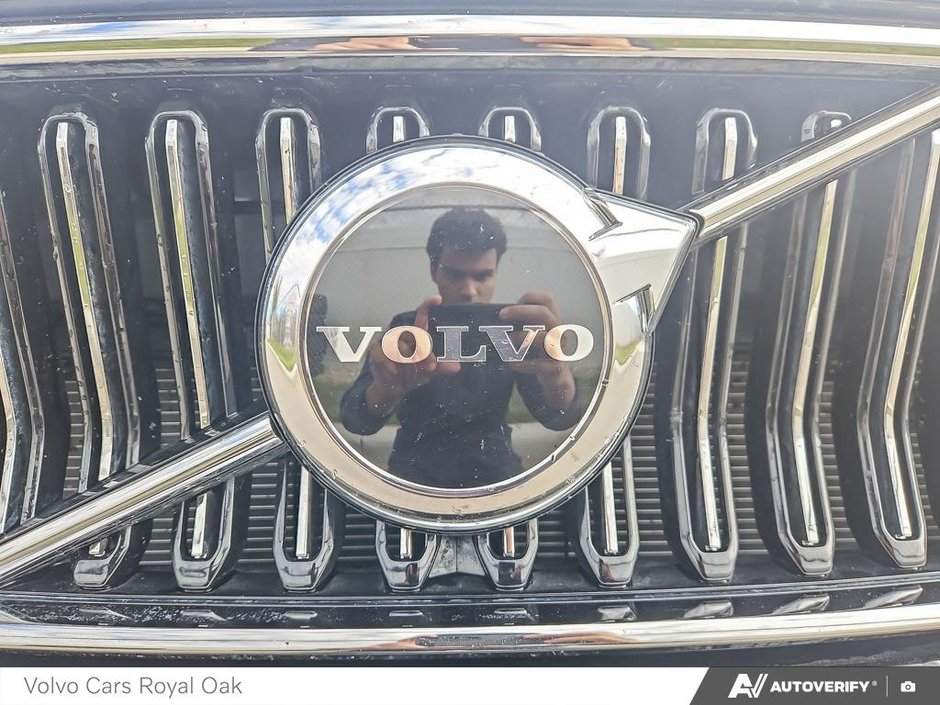 2025 Volvo XC40 Core Bright Theme-8