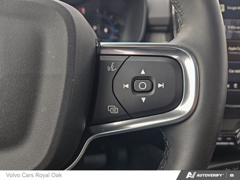 2025 Volvo XC40 Core Bright Theme-15