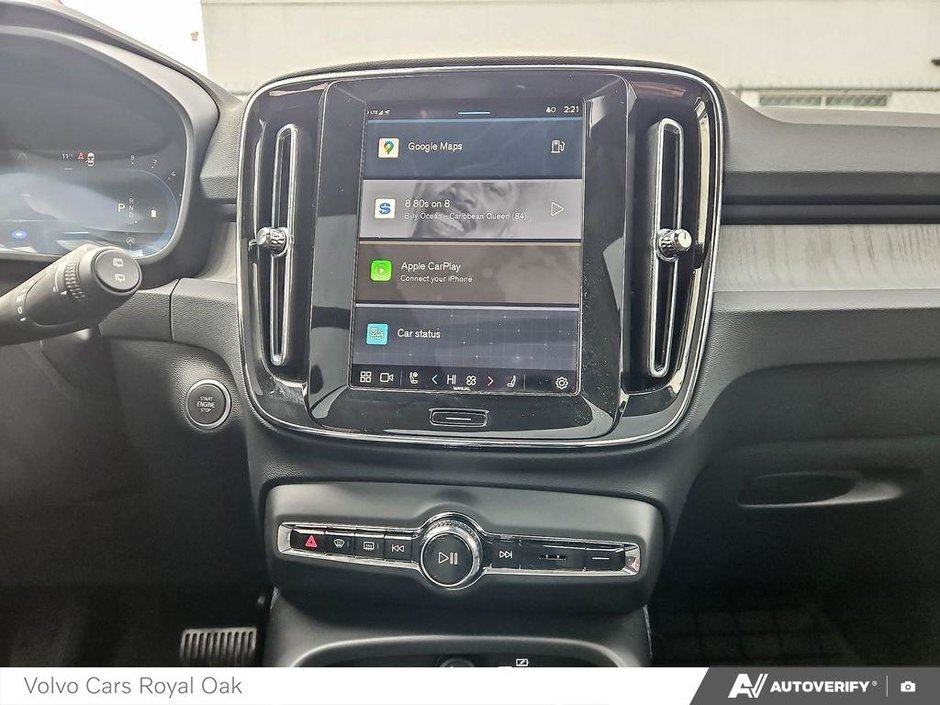 2025 Volvo XC40 Core Bright Theme-18