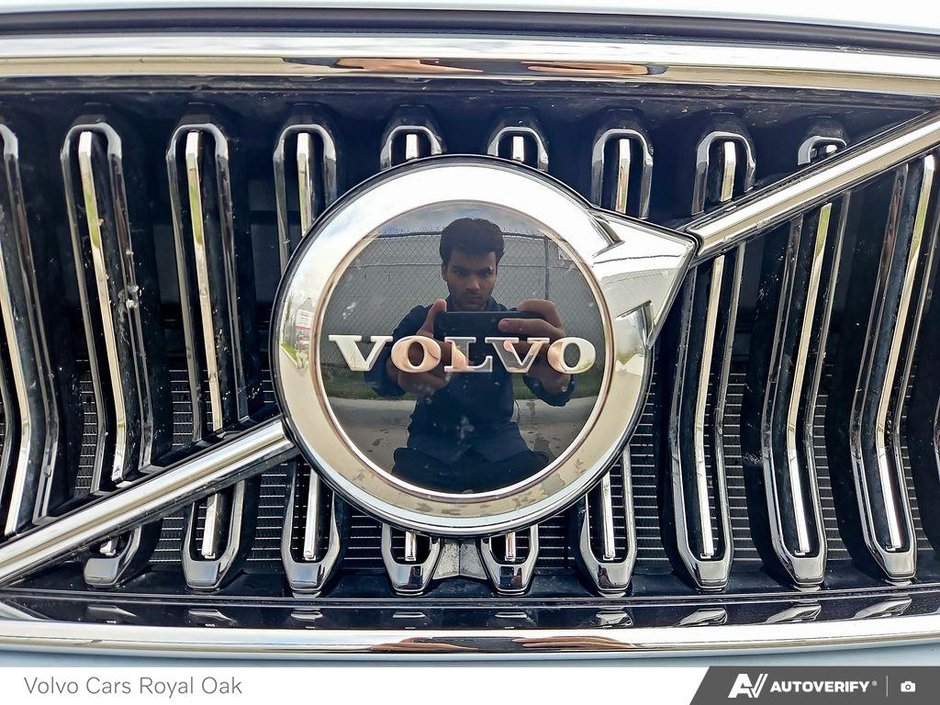 2025 Volvo XC40 Core Bright Theme-8