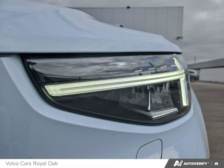 2025 Volvo XC40 Core Bright Theme-7