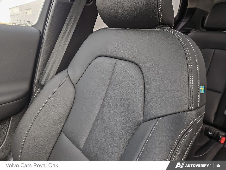 2025 Volvo XC40 Core Bright Theme-19