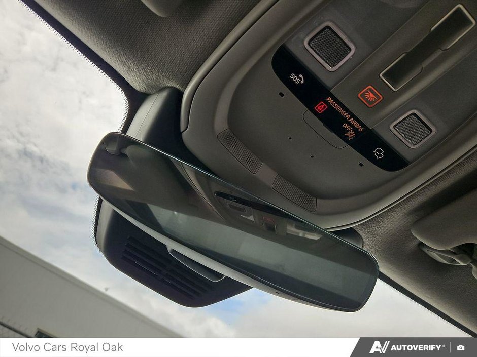 2025 Volvo XC40 Core Bright Theme-20