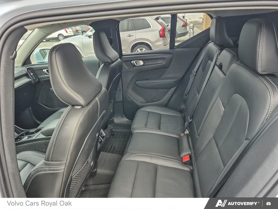 2025 Volvo XC40 Core Bright Theme-22