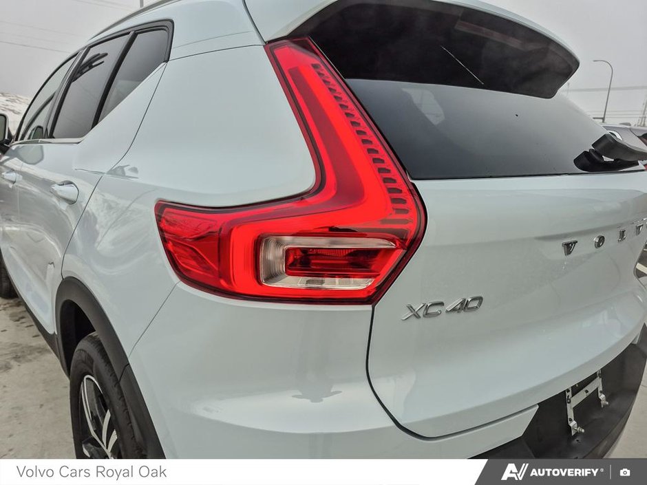 2025 Volvo XC40 Core Bright Theme-10