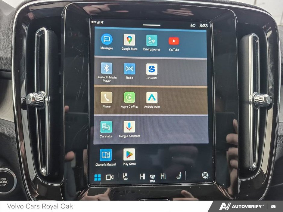 2025 Volvo XC40 Core Bright Theme-18