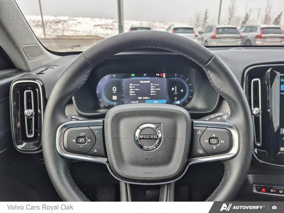2025 Volvo XC40 Core Bright Theme-13