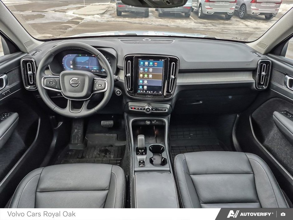 2025 Volvo XC40 Core Bright Theme-23