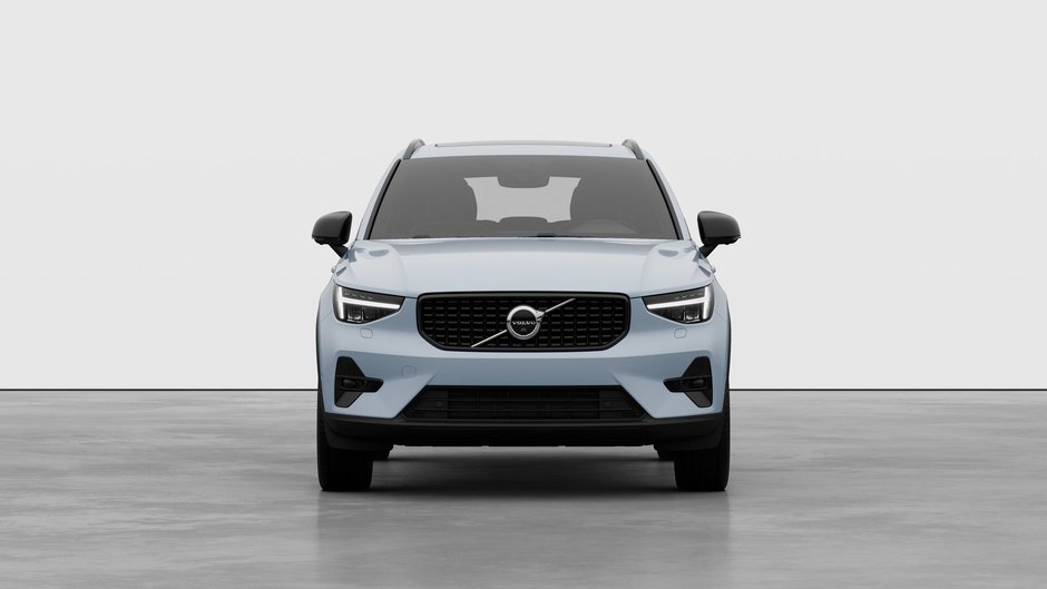 2026 Volvo XC40 Plus (Dark Theme)-4