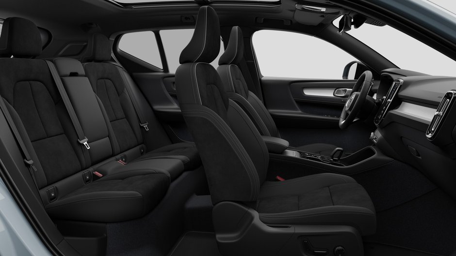 2026 Volvo XC40 Plus (Dark Theme)-12