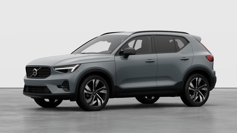 2026 Volvo XC40 Plus (Dark Theme)-0
