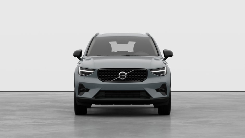 2026 Volvo XC40 Plus (Dark Theme)-4
