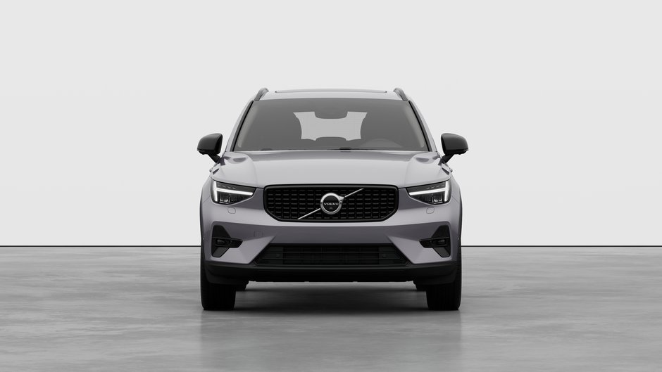 2026 Volvo XC40 Plus (Dark Theme)-4