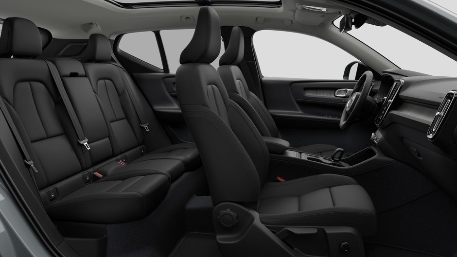 2026 Volvo XC40 Core (Dark Theme)-12