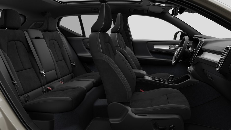 2026 Volvo XC40 Ultra (Dark Theme)-12