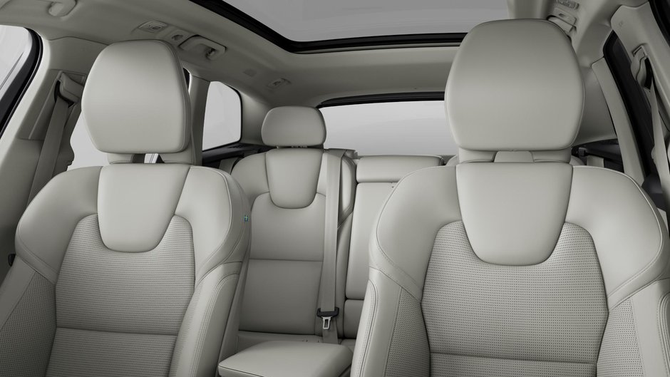 2025 Volvo XC60 Plug-in hybrid Ultra-9