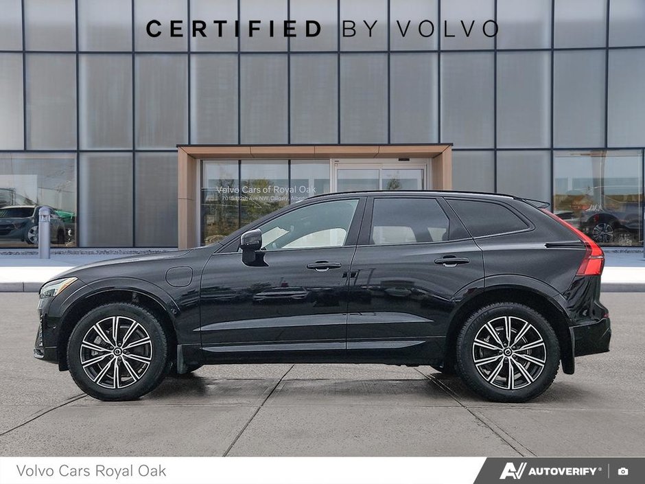 2026 Volvo XC60 Plug-In Hybrid Ultra Black Edition-2