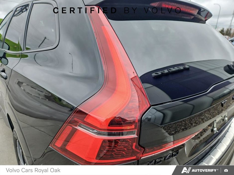 2026 Volvo XC60 Plug-In Hybrid Ultra Black Edition-10
