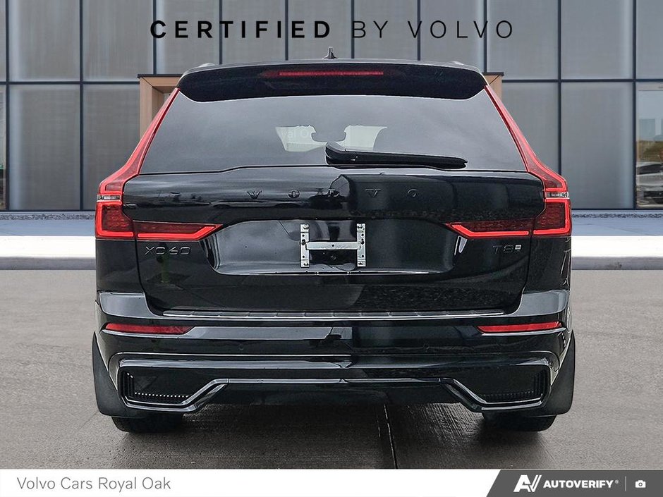 2026 Volvo XC60 Plug-In Hybrid Ultra Black Edition-4