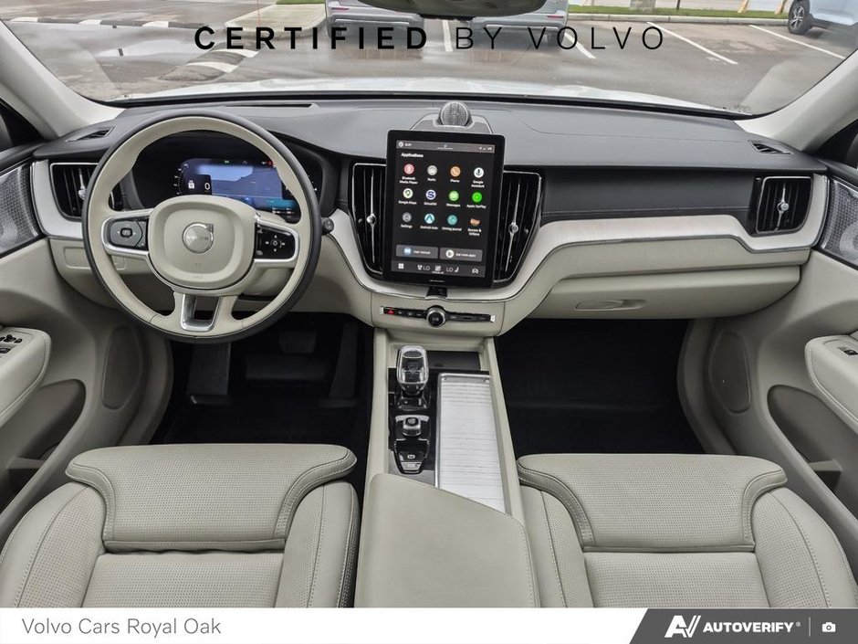 2026 Volvo XC60 Plug-In Hybrid Ultra Dark Theme-23