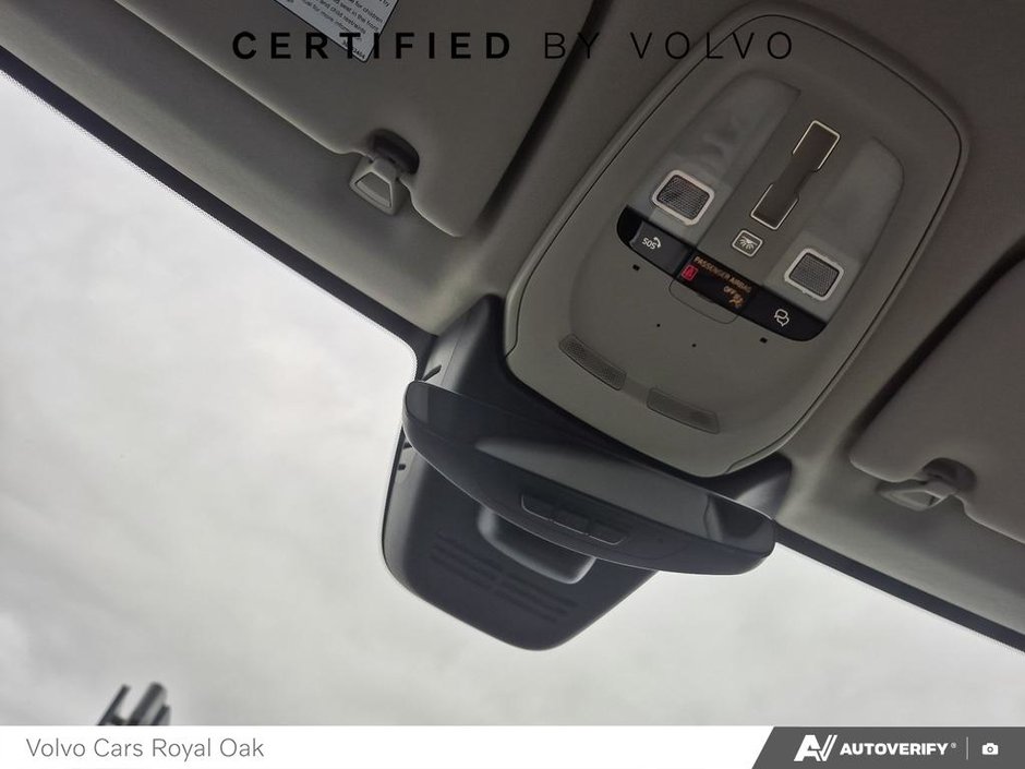2026 Volvo XC60 Plug-In Hybrid Ultra Dark Theme-20